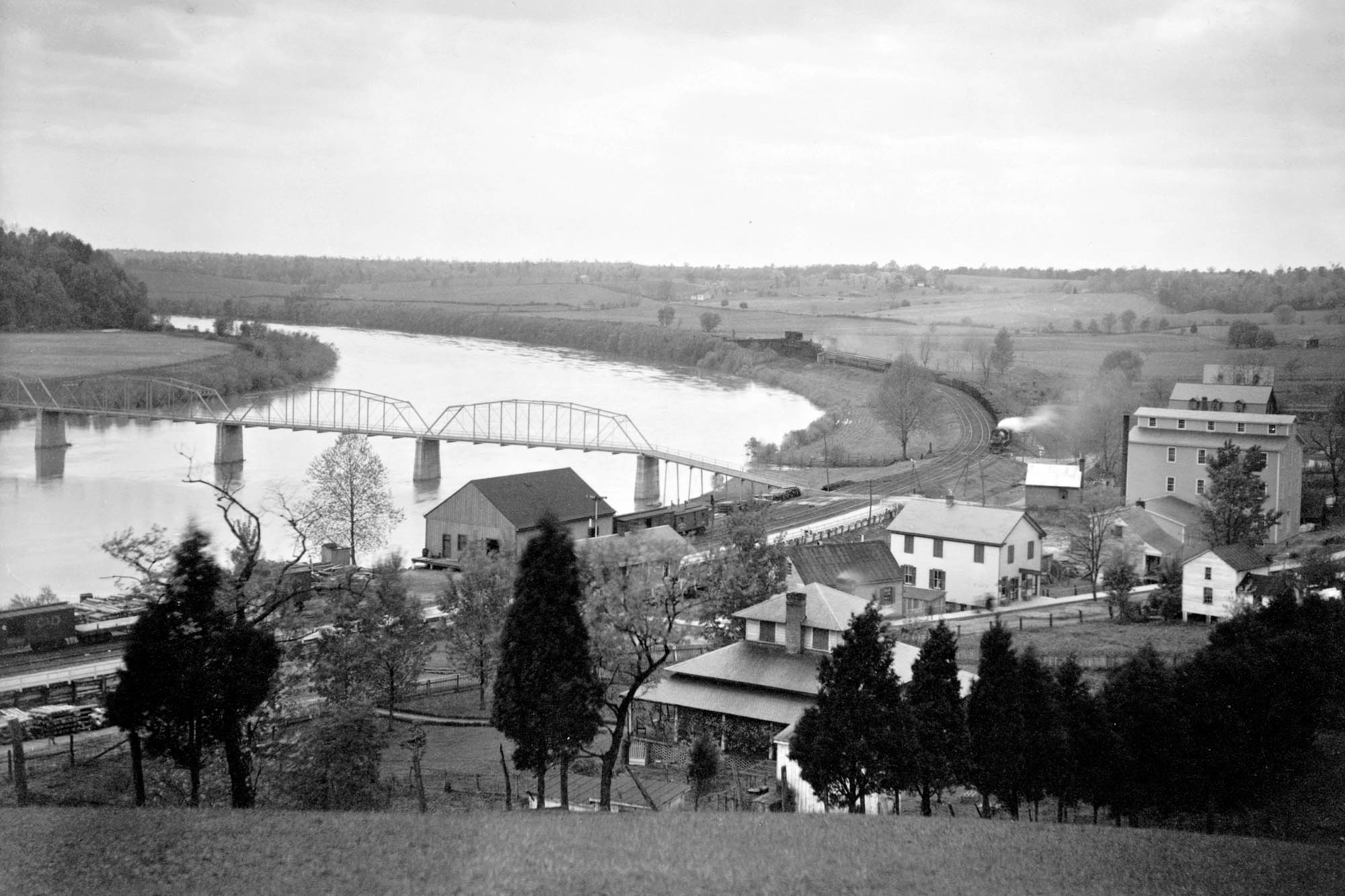 The Scottsville Bridge